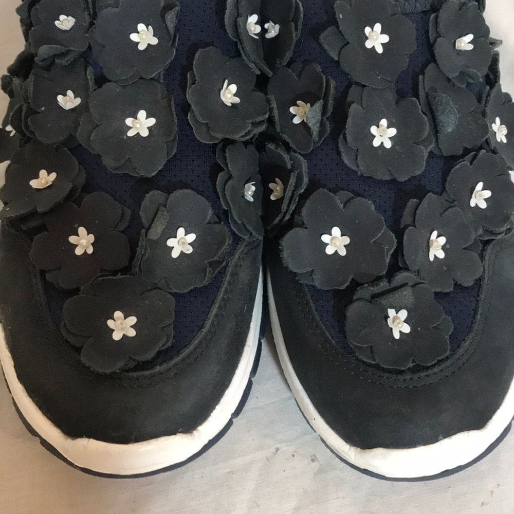 “MARC CAIN” Navy Leather Floral Sneakers. - Picture 4 of 12